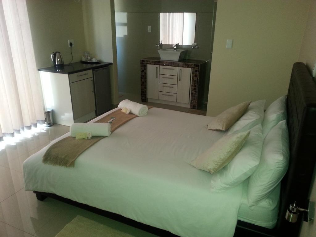 Discovery Guest House Windhoek Buitenkant foto