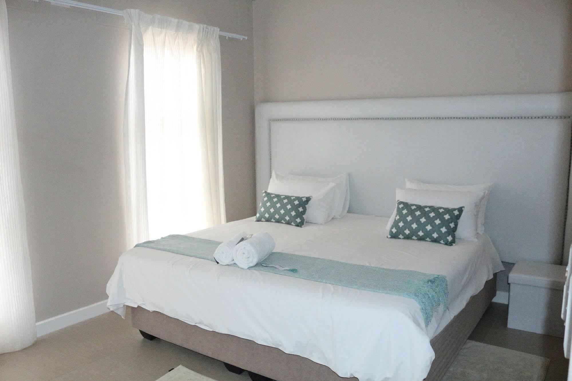 Discovery Guest House Windhoek Buitenkant foto
