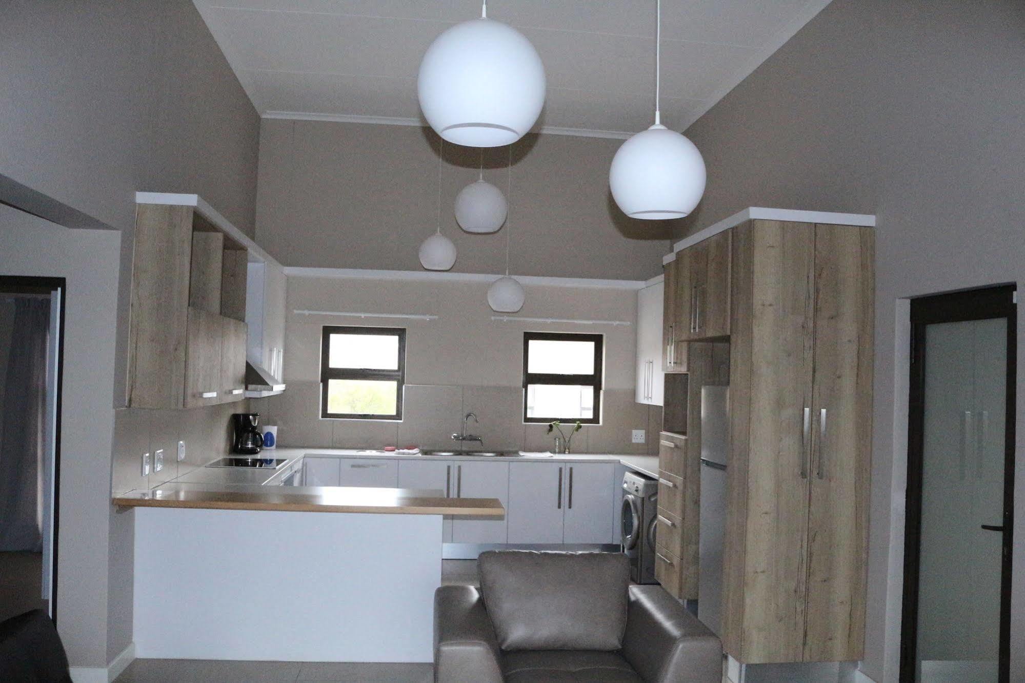Discovery Guest House Windhoek Buitenkant foto